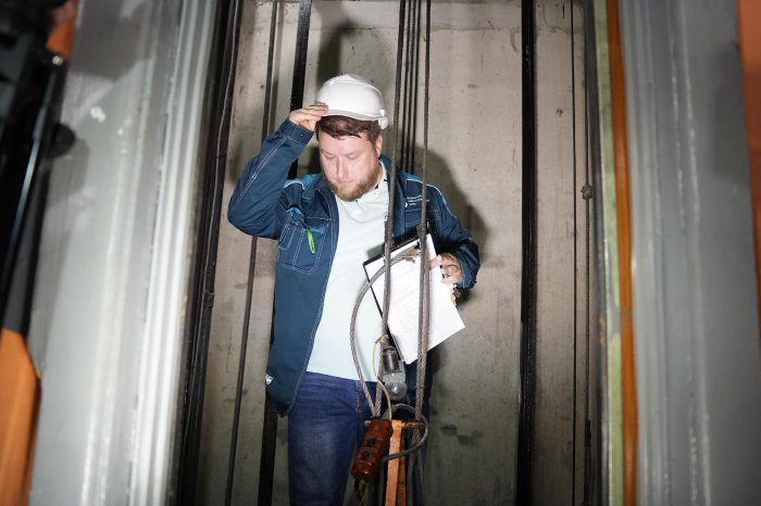 По региональной программе капремонта стартовала замена лифтов в многоэтажках Ульяновска и Димитровграда