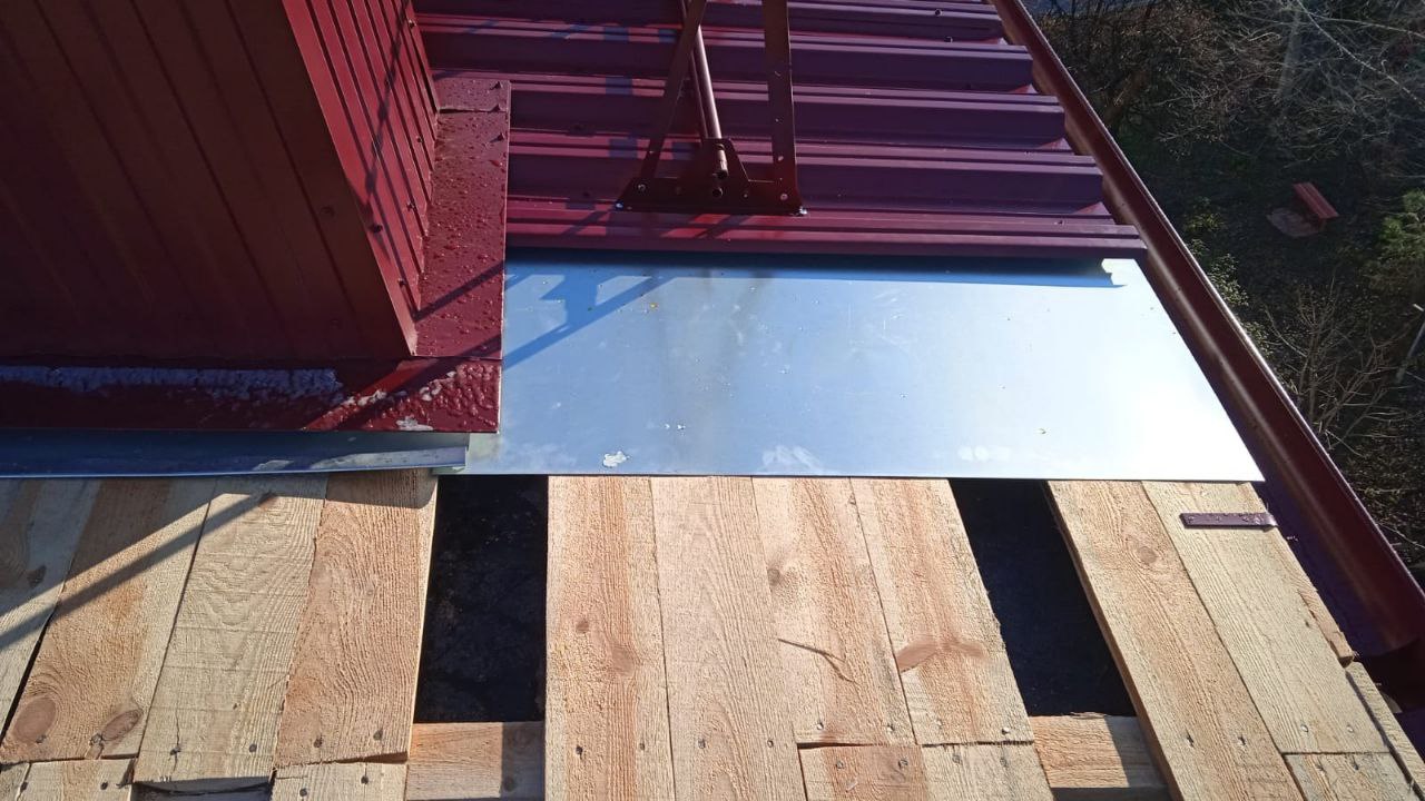 В Ульяновске капитально отремонтировали крышу пятиэтажки по Можайского, 19