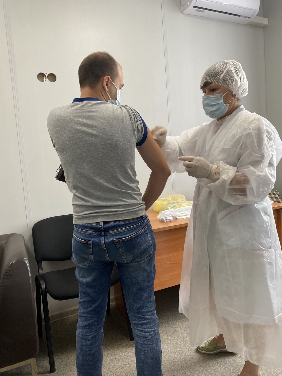 Продолжаем вакцинироваться